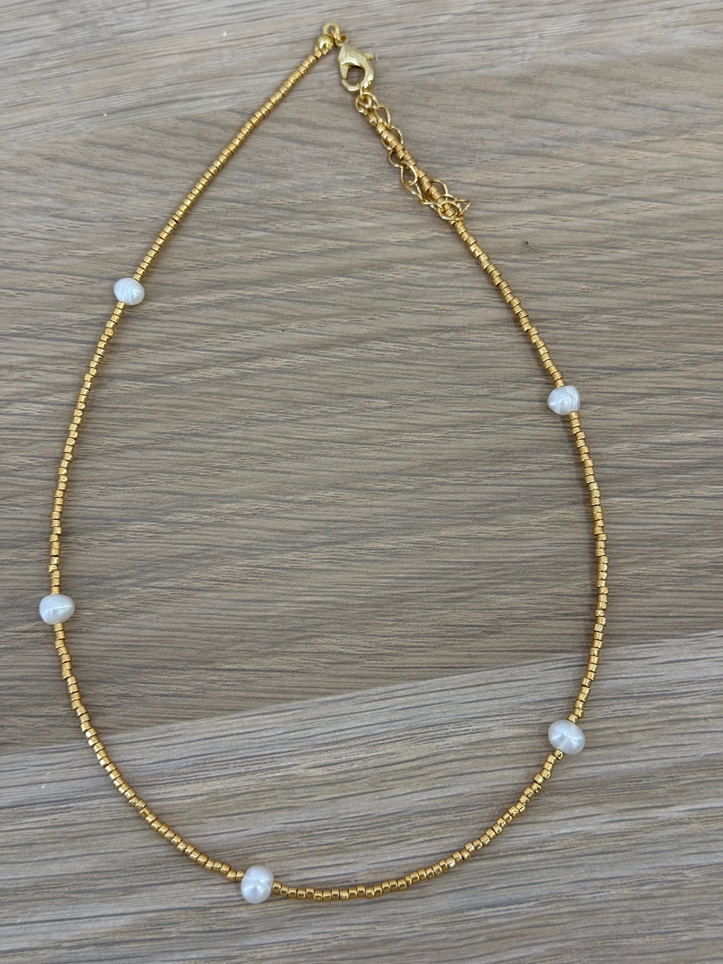 CLASSIC MIYUKI NECKLACE