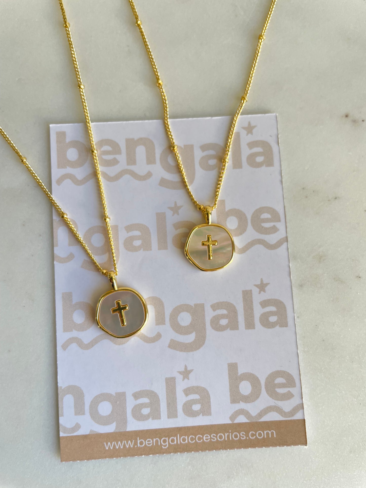 NACRE CROSS NECKLACE