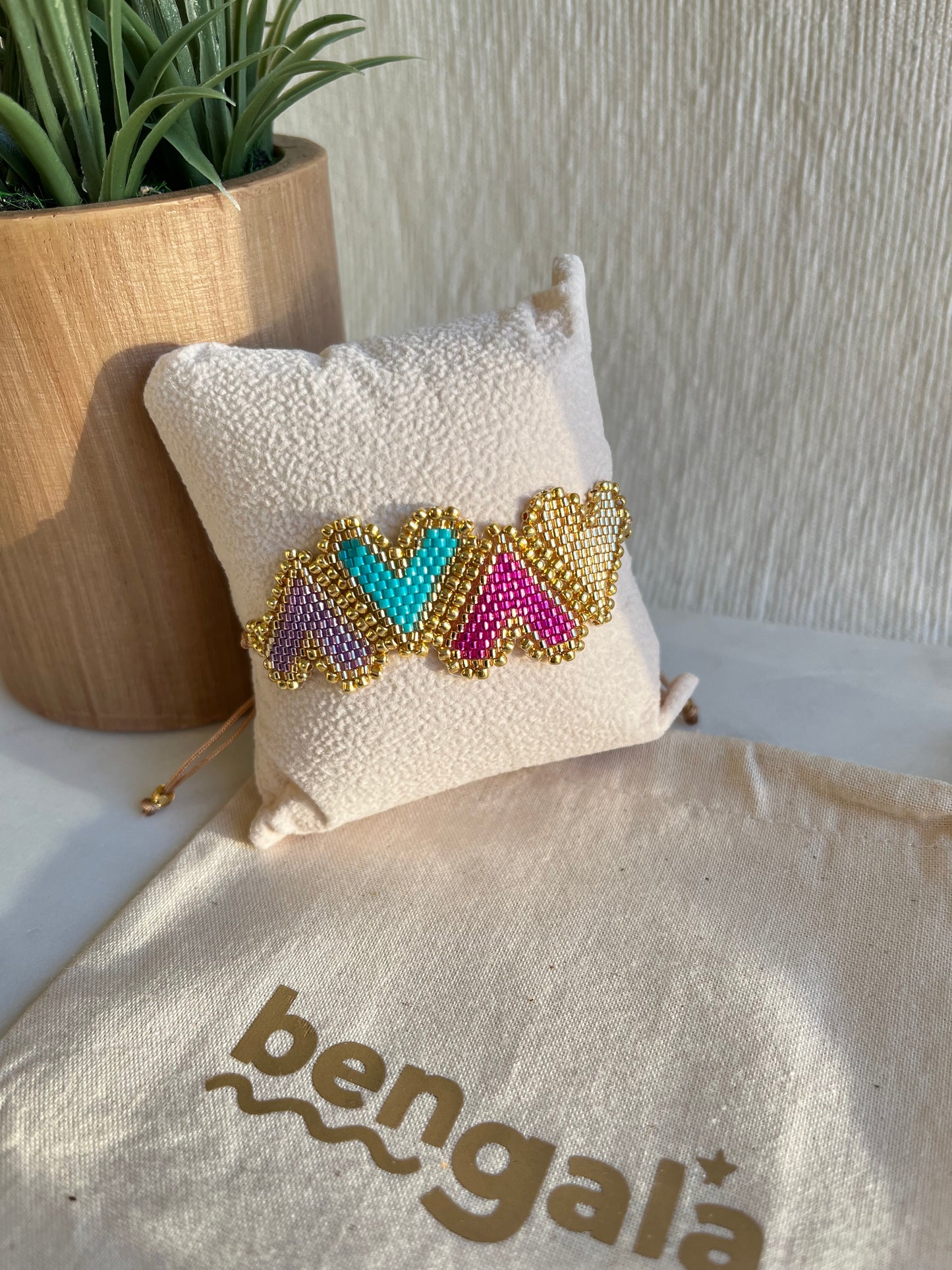 MIYUKI HEARTS BRACELET