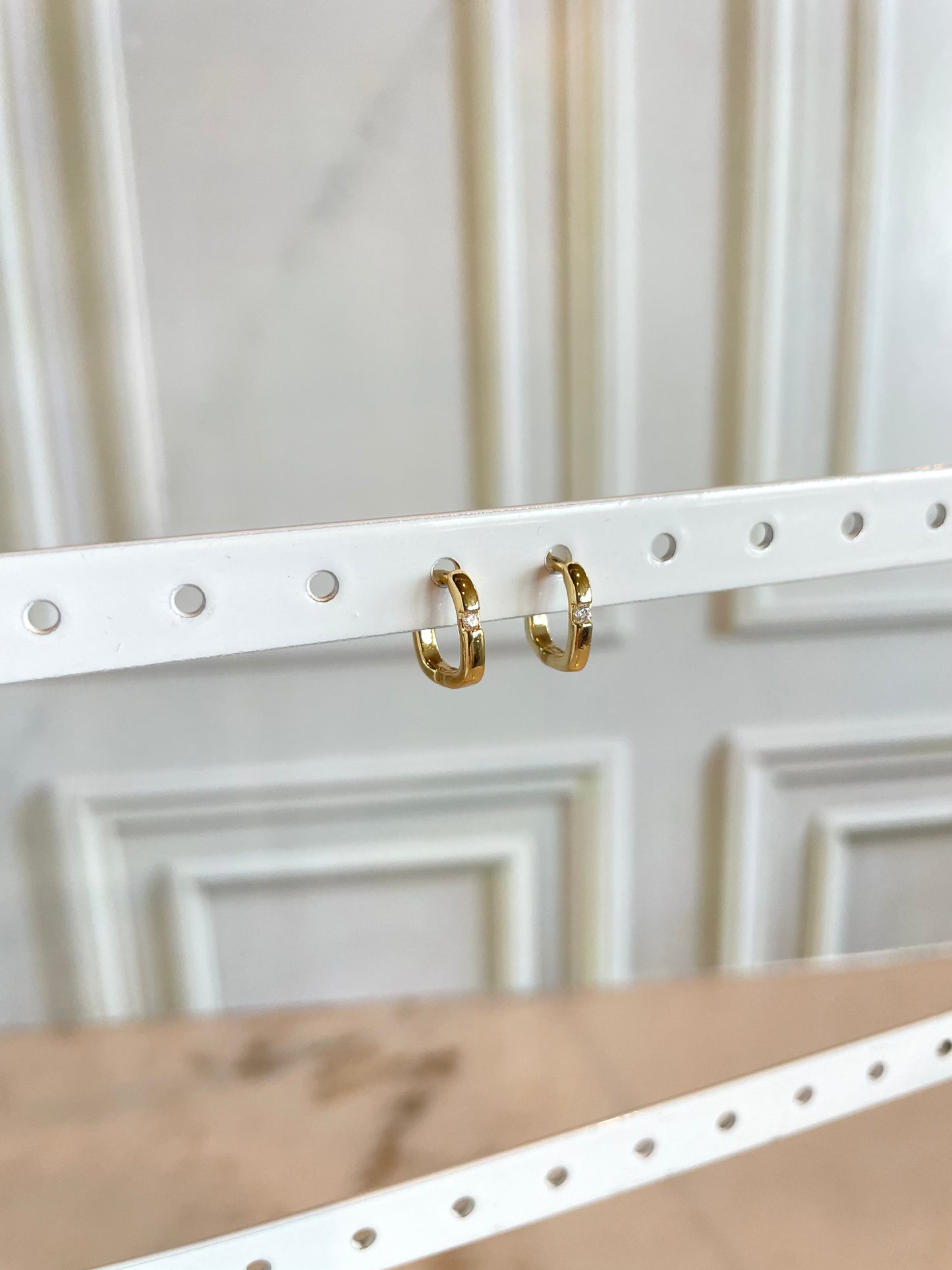 SHINY SQUARE EARRING