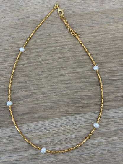 CLASSIC MIYUKI NECKLACE