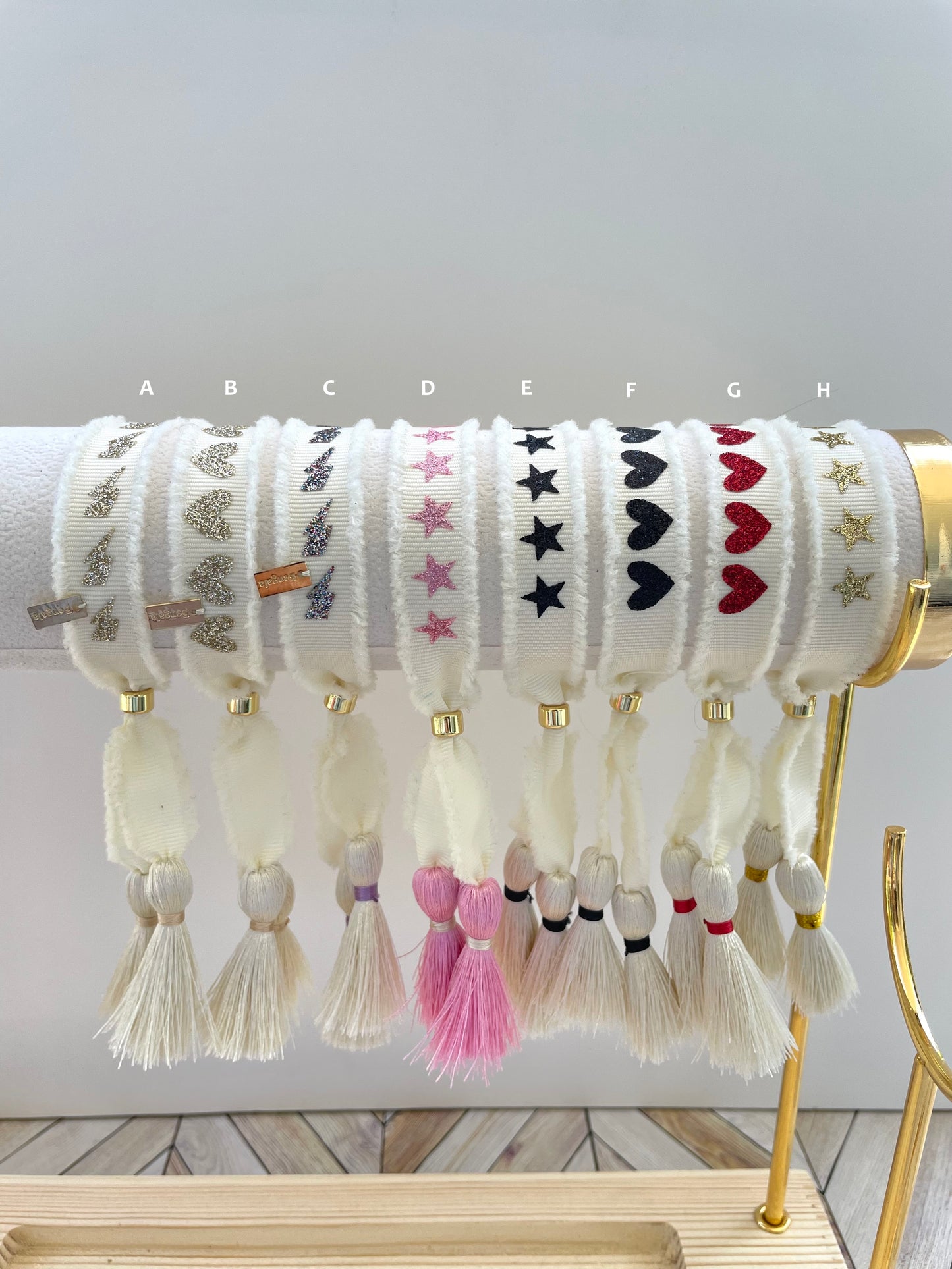 SHINY BEIGE RIBBON BRACELET