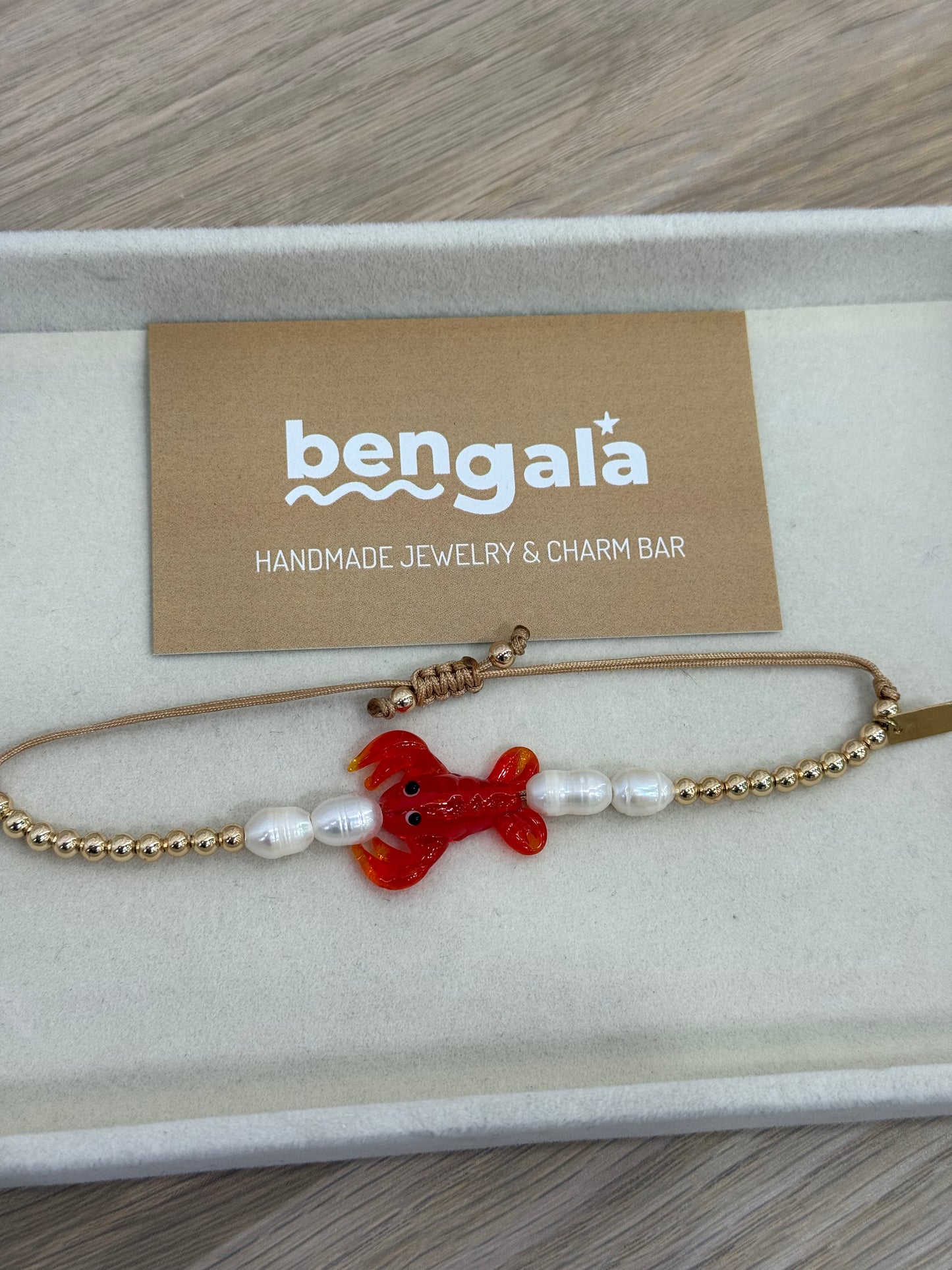 LOBSTER PEARL BRACELET