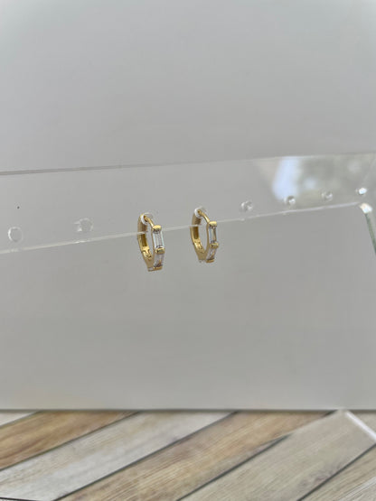 RECTANGLE HOOP EARRING