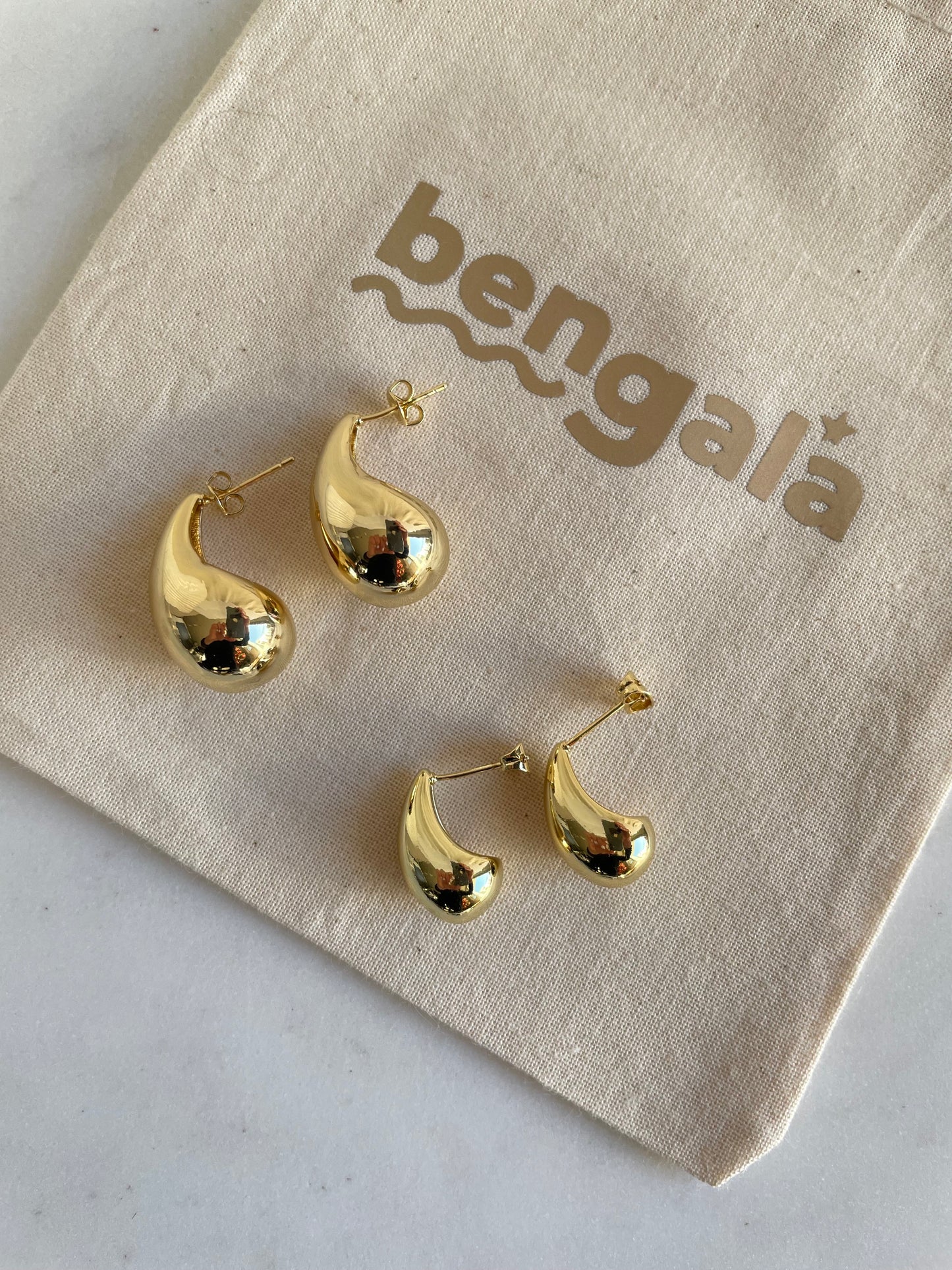 GOLD DROPS EARRING