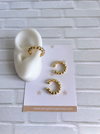 GOLD EAR CUFF
